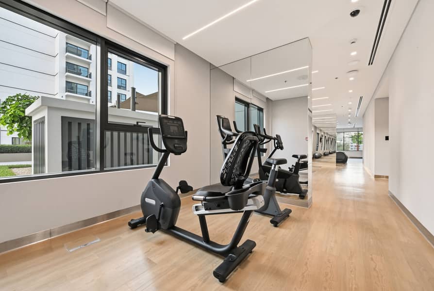 Brand new stylish apartment in Dubai Hills - Image 32