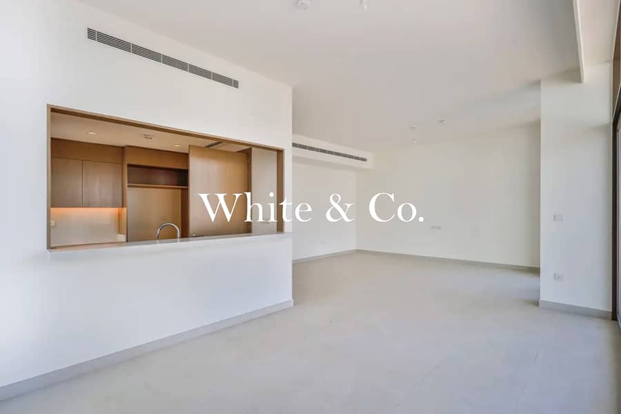 Internal | On Park & Pool | Single Row