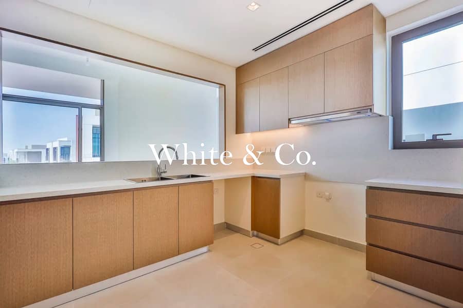 Internal | On Park & Pool | Single Row