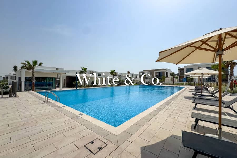 Internal | On Park & Pool | Single Row - Image 9