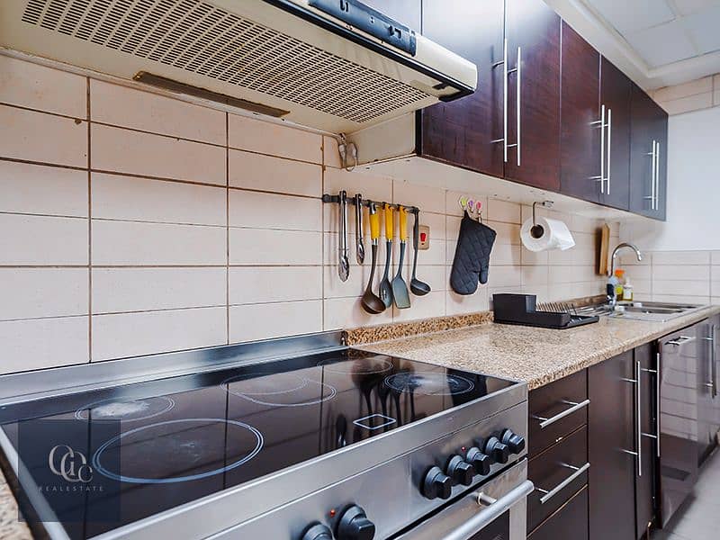 Easy Access to Metro | High floor with Balcony | Upgraded and Equipped - Image 11