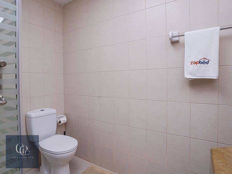 Easy Access to Metro | High floor with Balcony | Upgraded and Equipped - Image 16