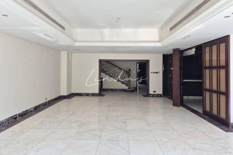 Vastu / Fully Upgraded /Extended to 4 beds