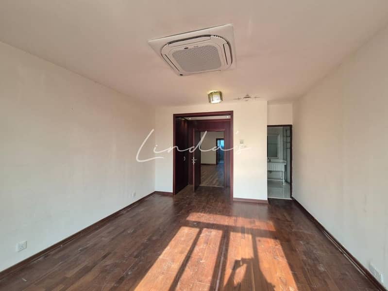 Vastu / Fully Upgraded /Extended to 4 beds - Image 25