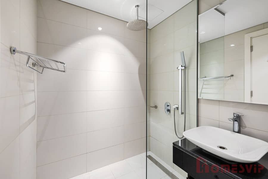 Luxury Unit High Floor Damac Majestine - Image 19