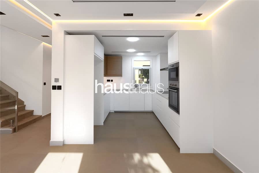 Fully Upgraded | 3 Bedrooms | Vacant Now - Image 16