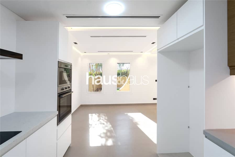 Fully Upgraded | 3 Bedrooms | Vacant Now - Image 17