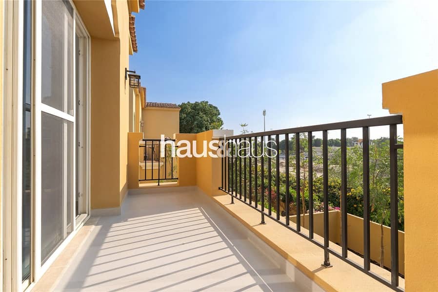 Fully Upgraded | 3 Bedrooms | Vacant Now - Image 20