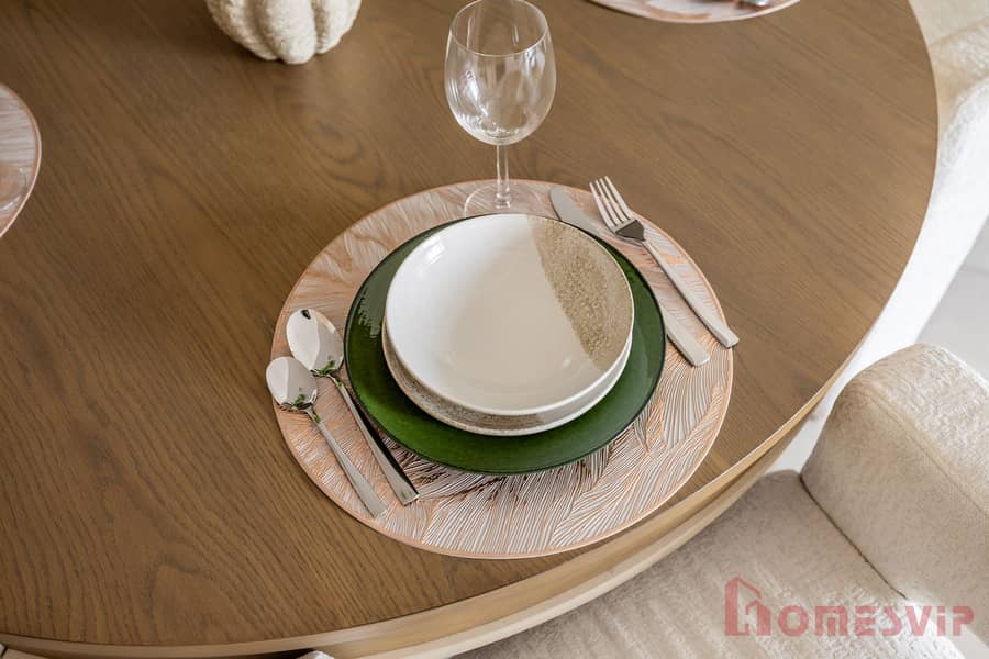 Luxurious 1BR | Modern Apartment | Balcony & Pool - Image 13