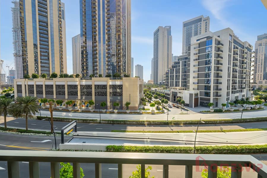 Luxurious 1BR | Modern Apartment | Balcony & Pool - Image 29