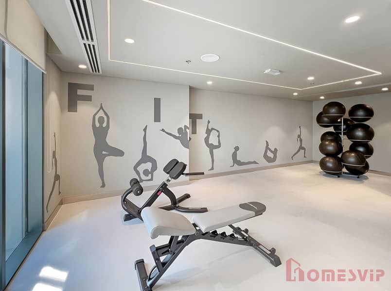 Luxurious 1BR | Modern Apartment | Balcony & Pool - Image 43