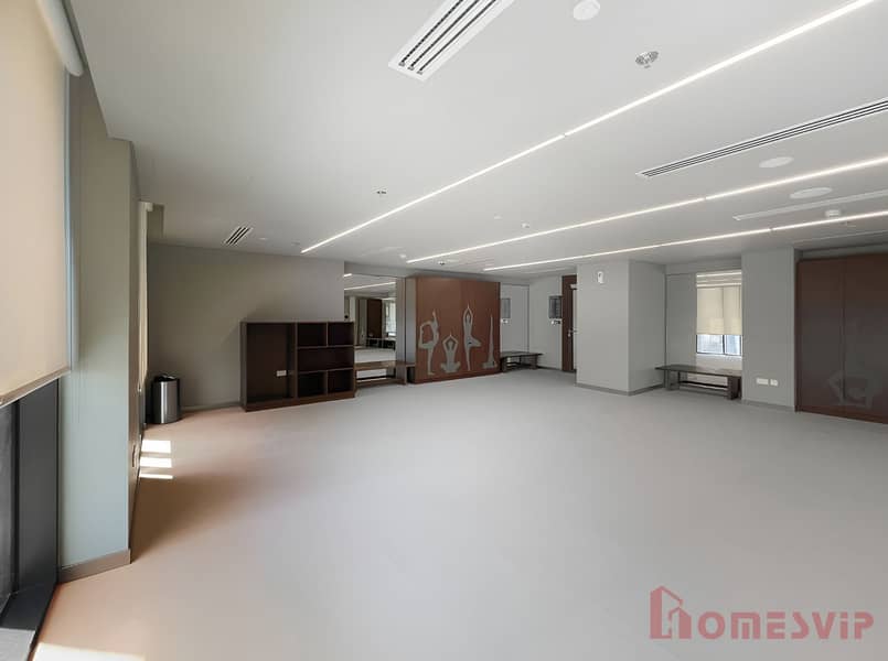 Luxurious 1BR | Modern Apartment | Balcony & Pool - Image 45