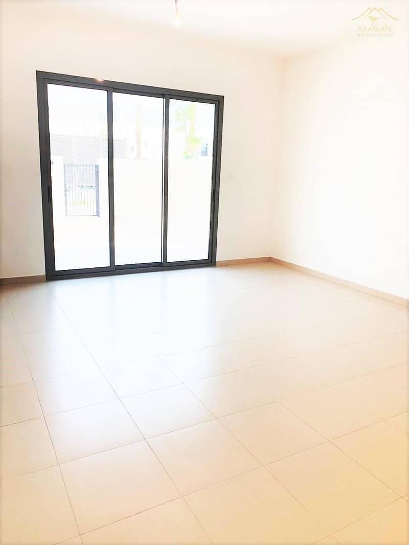 Corner unit I Pool & Park I 4 Bedrooms & Maids I Safi TH