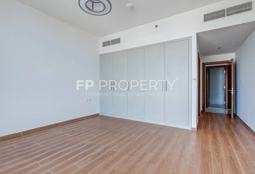 Luxurious 3+Maid Room Flat | Sea View | High Floor - Image 7