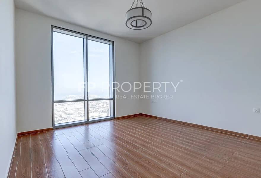 Luxurious 3+Maid Room Flat | Sea View | High Floor - Image 10
