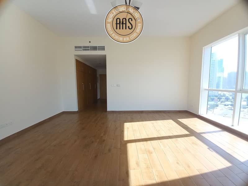 Chiller free luxurious huge Studio with all amenities