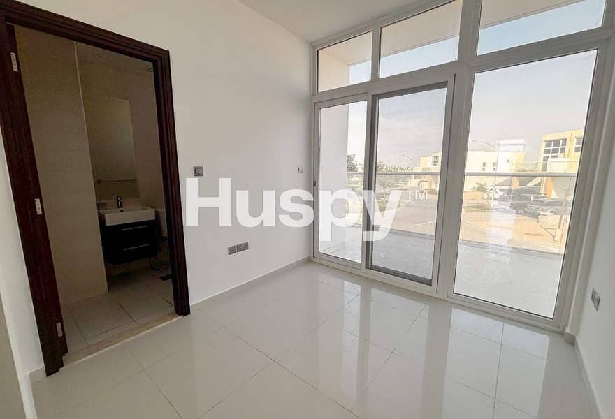 Single Row | Available Now | Unfurnished - Image 10