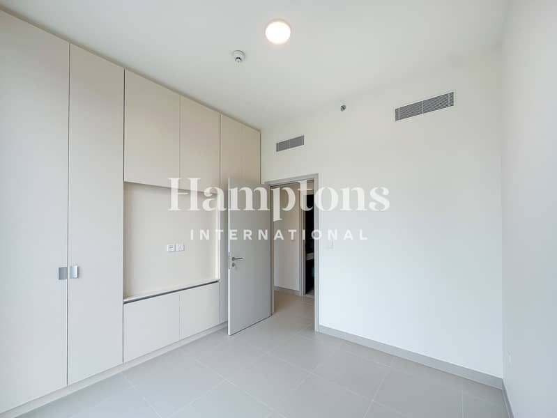 Full Park view | Vacant | Brand New | Spacious - Image 8