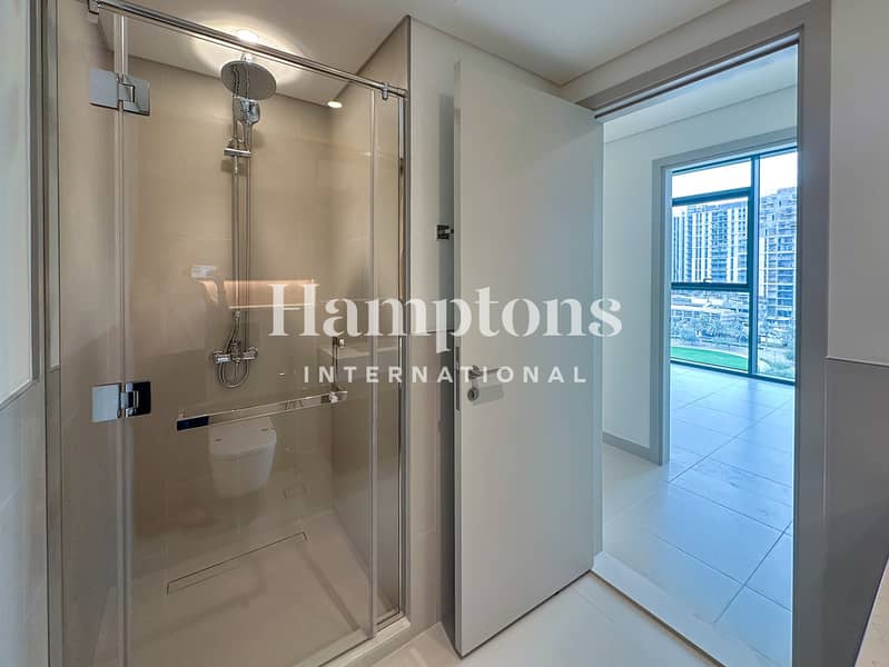 Full Park view | Vacant | Brand New | Spacious - Image 9