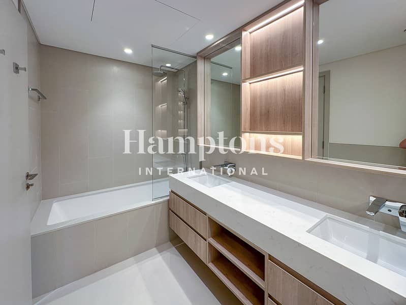 Full Park view | Vacant | Brand New | Spacious - Image 11