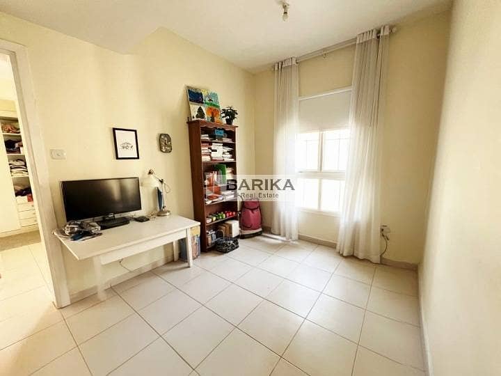 LAKE VIEW | WELL MAINTAINED | TYPE 1E