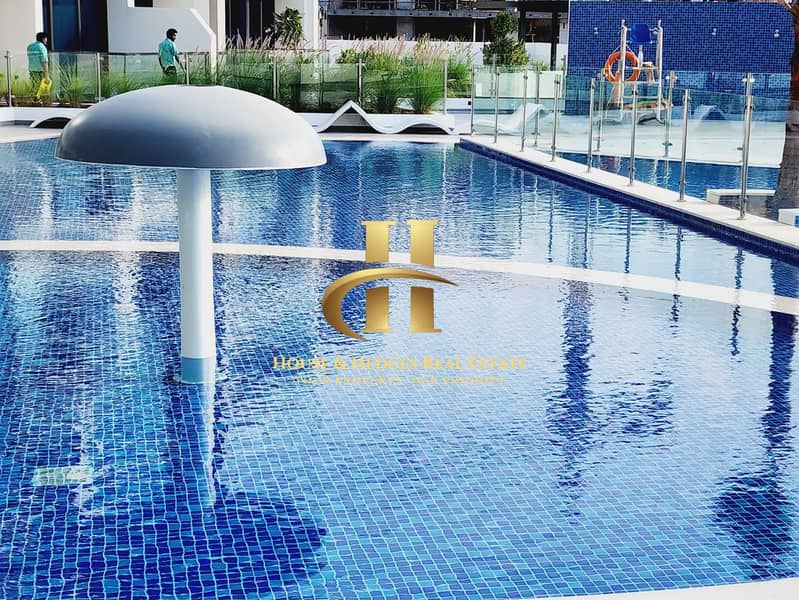 Lavish 1 Bedroom | Chiller Free | Fitted Kitchen | Pool View - Image 14