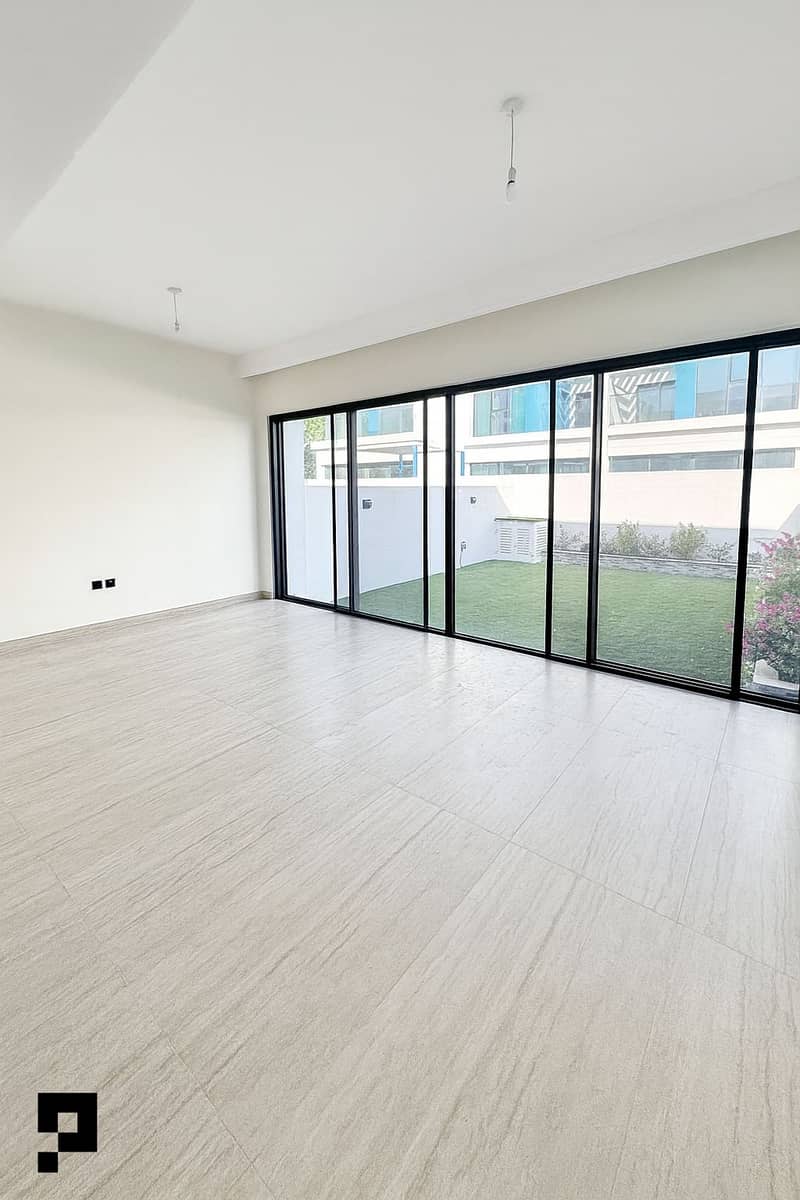 Luxury 3BR Townhouse in Santorini – Damac Lagoons