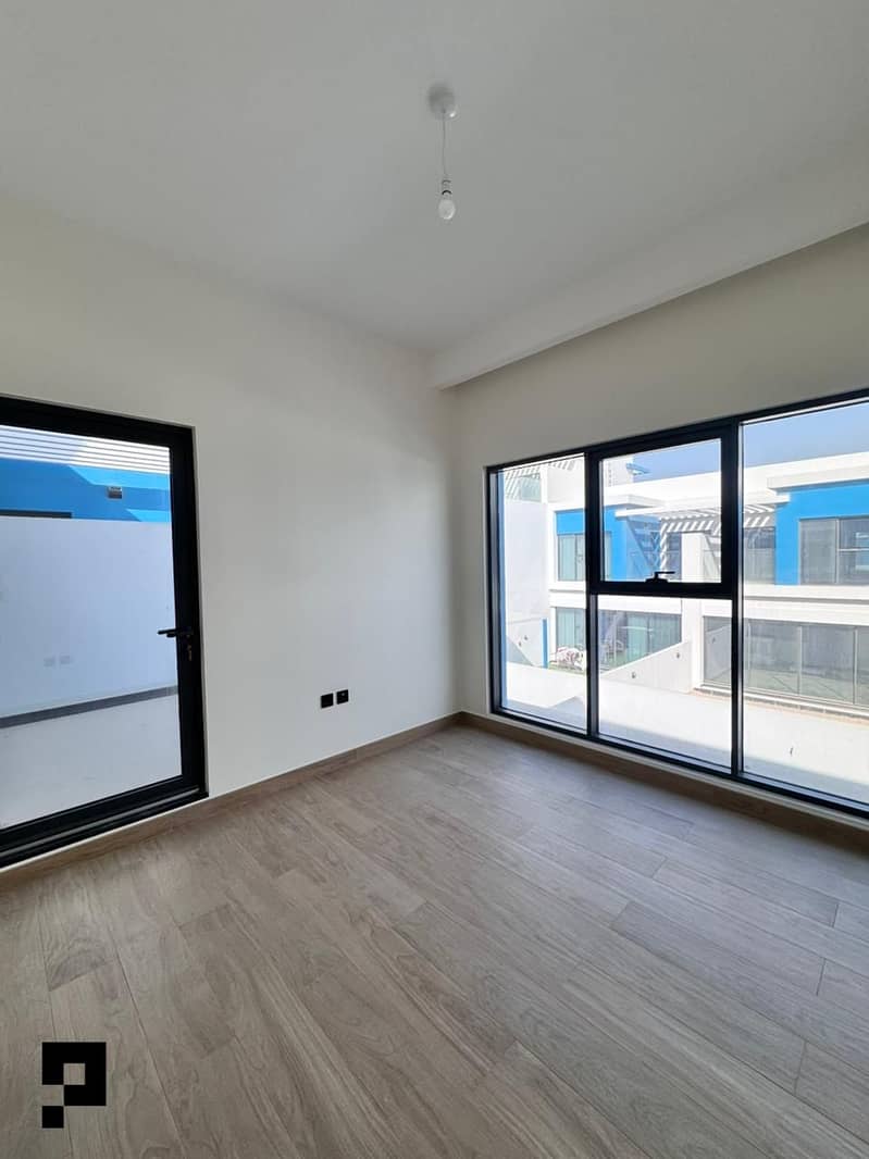 Luxury 3BR Townhouse in Santorini – Damac Lagoons - Image 16