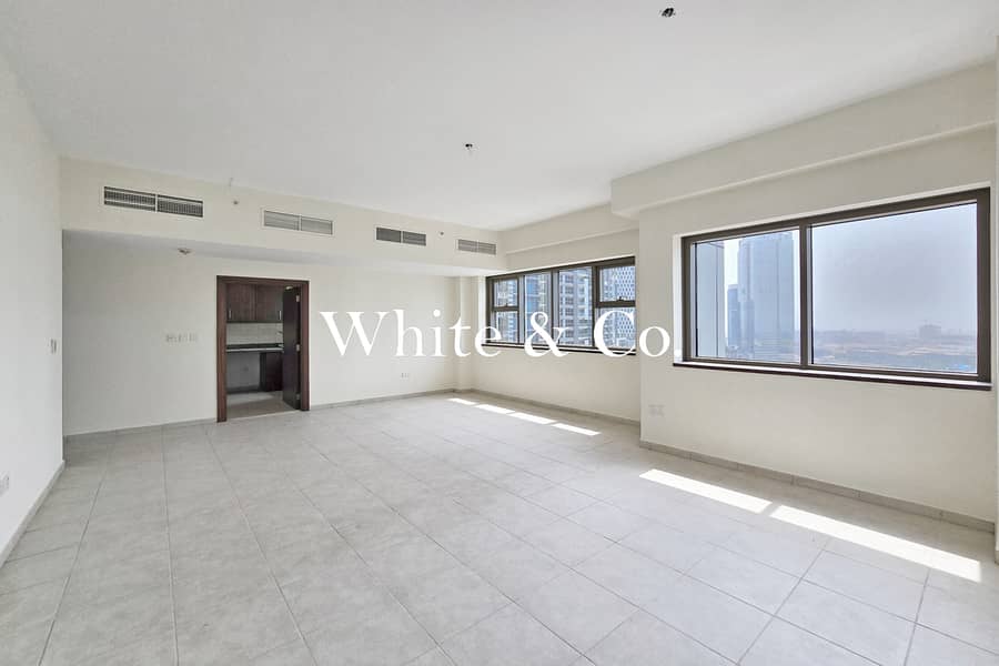 Spacious layout | High Floor | Vacant