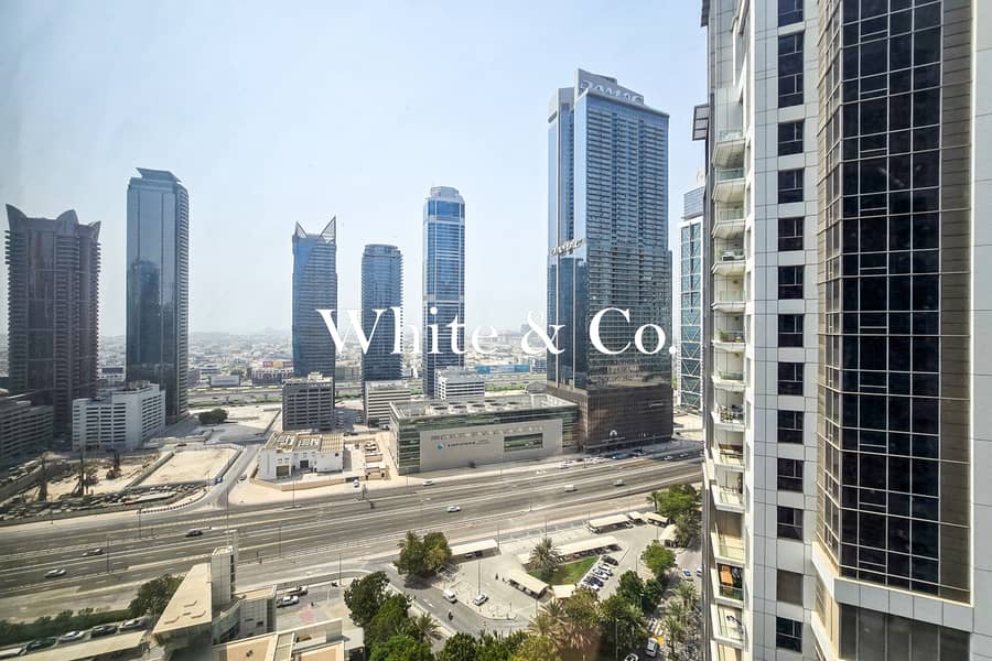 Spacious layout | High Floor | Vacant