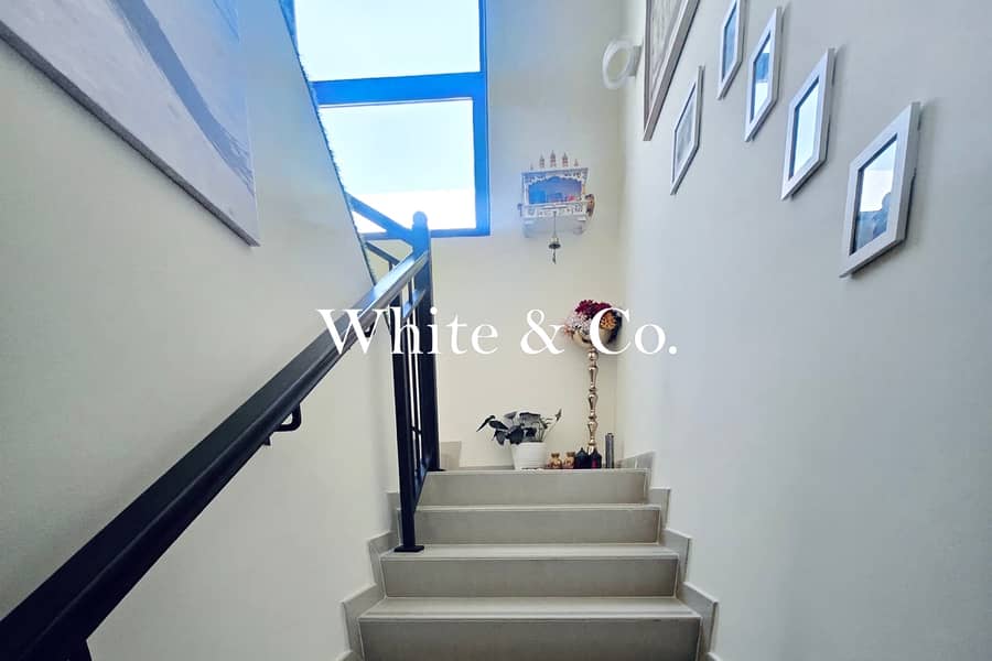 Single Row | Landscaped | Mid Corner 3BR - Image 6