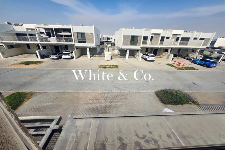 Single Row | Landscaped | Mid Corner 3BR - Image 16