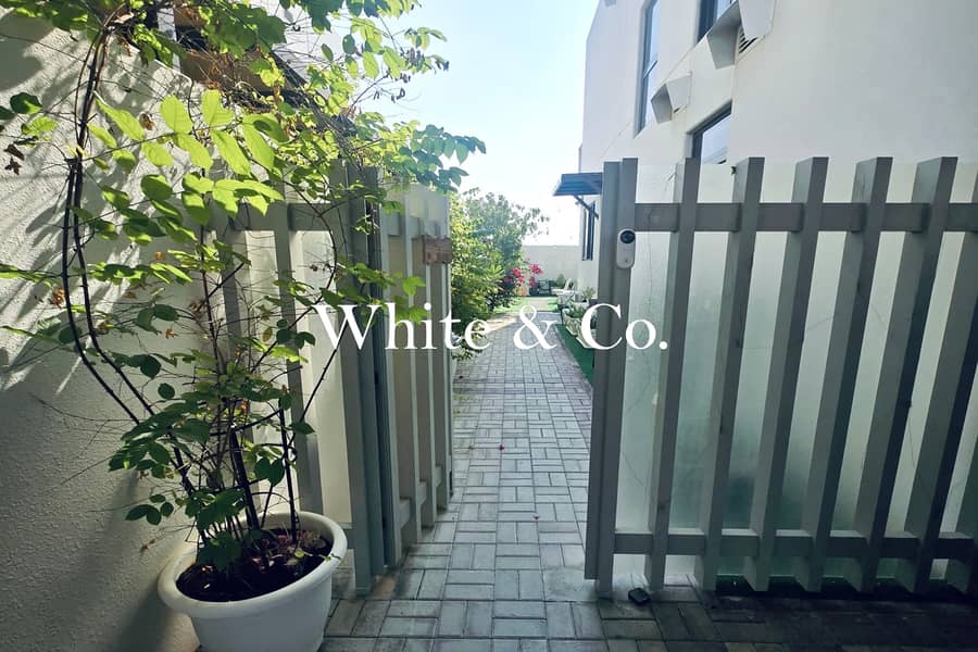 Single Row | Landscaped | Mid Corner 3BR - Image 19