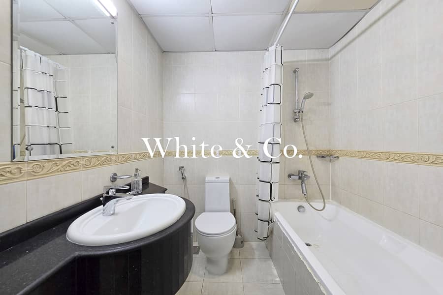 Vacant | Private Elevator | Full Sea View - Image 15