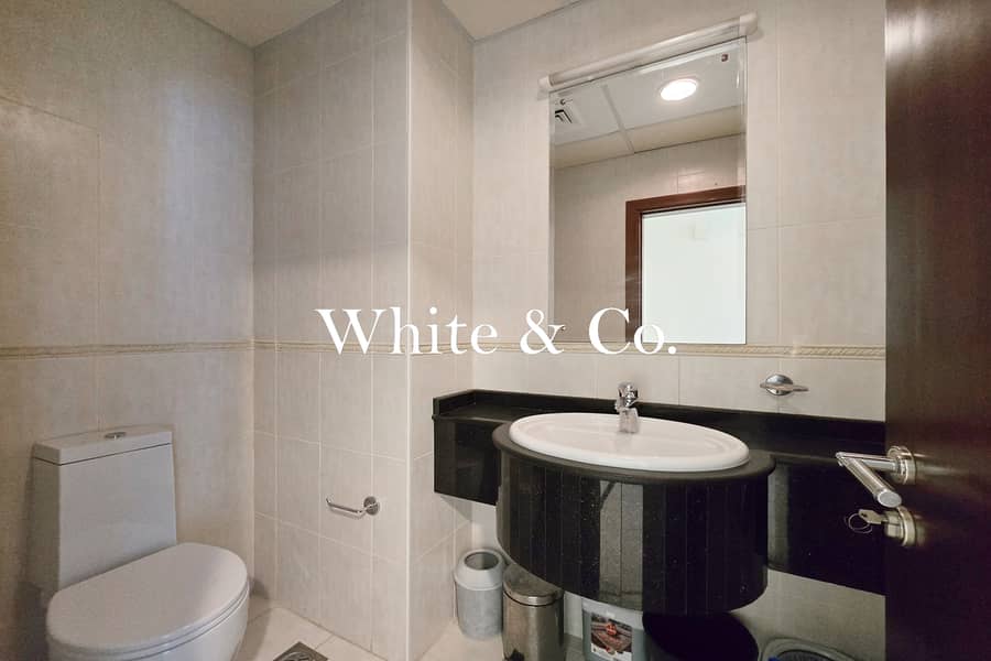 Vacant | Private Elevator | Full Sea View - Image 17