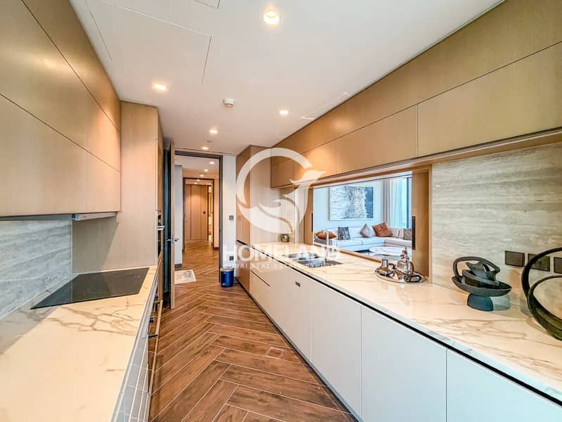 Original Show Unit | Maids | Brand New | Burj View - Image 8