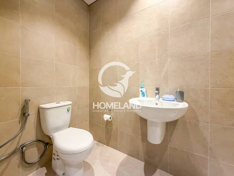 Original Show Unit | Maids | Brand New | Burj View - Image 18