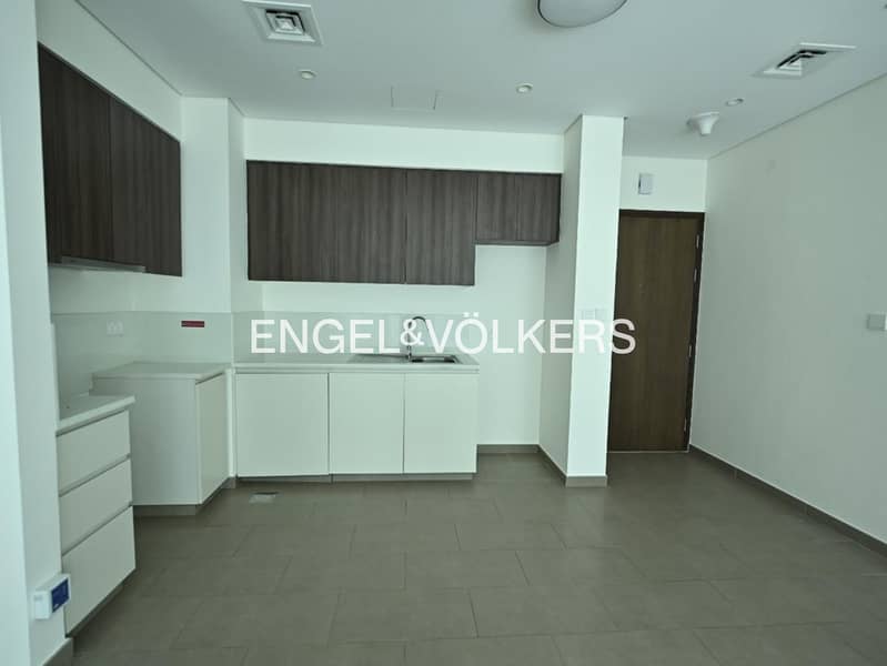 High Floor | Boulevard View | Vacant on Transfer - Image 6