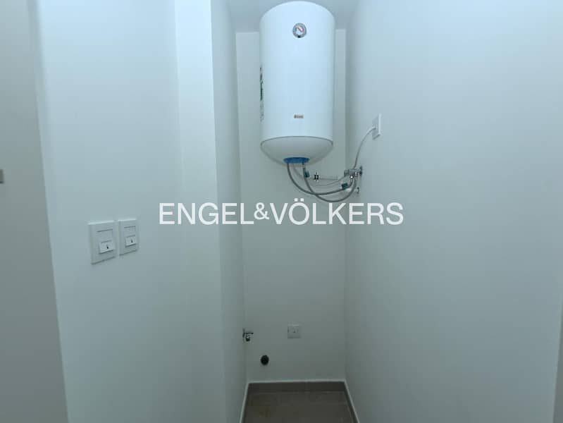 High Floor | Boulevard View | Vacant on Transfer - Image 12