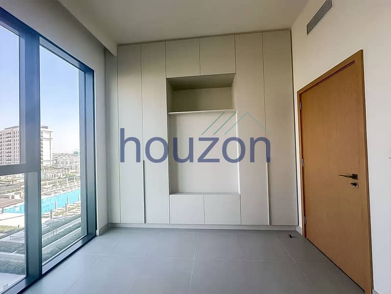 Spacious 3BR+ M\R | Balcony | Full Park View - Image 8