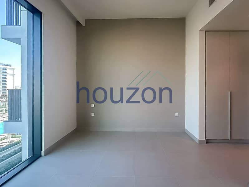 Spacious 3BR+ M\R | Balcony | Full Park View - Image 9