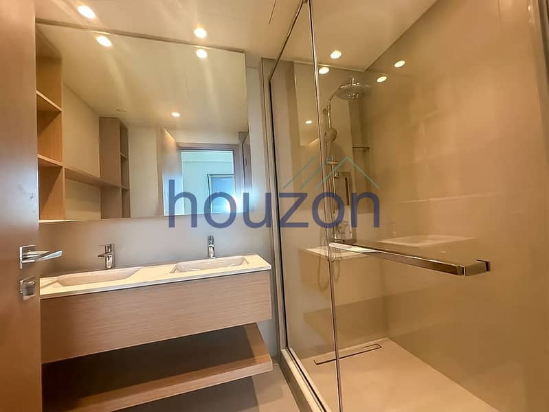 Spacious 3BR+ M\R | Balcony | Full Park View - Image 19