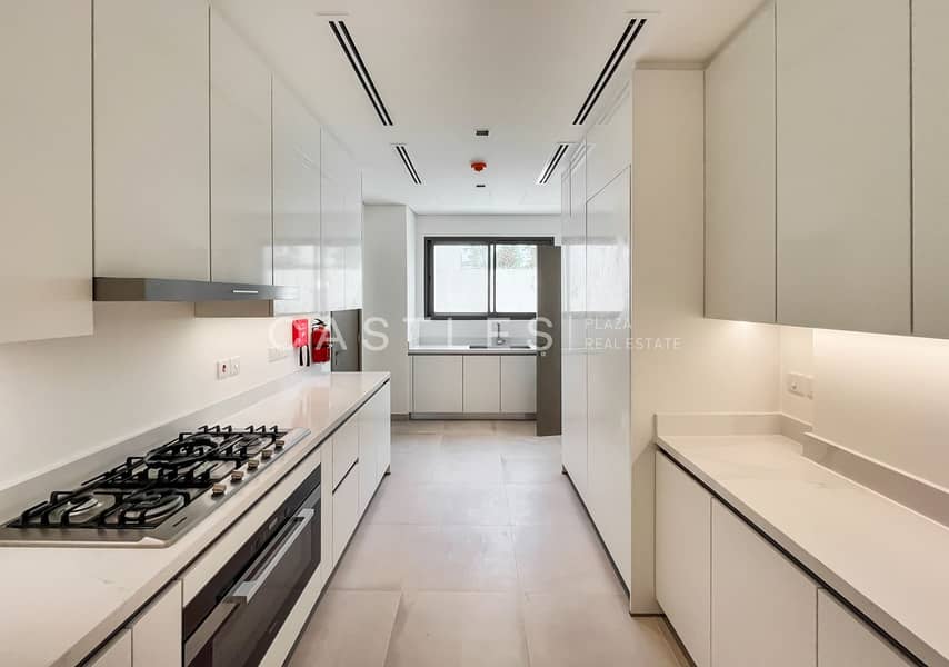 Brand New | Ready To Move In | Contemporary Style Villa - Image 9