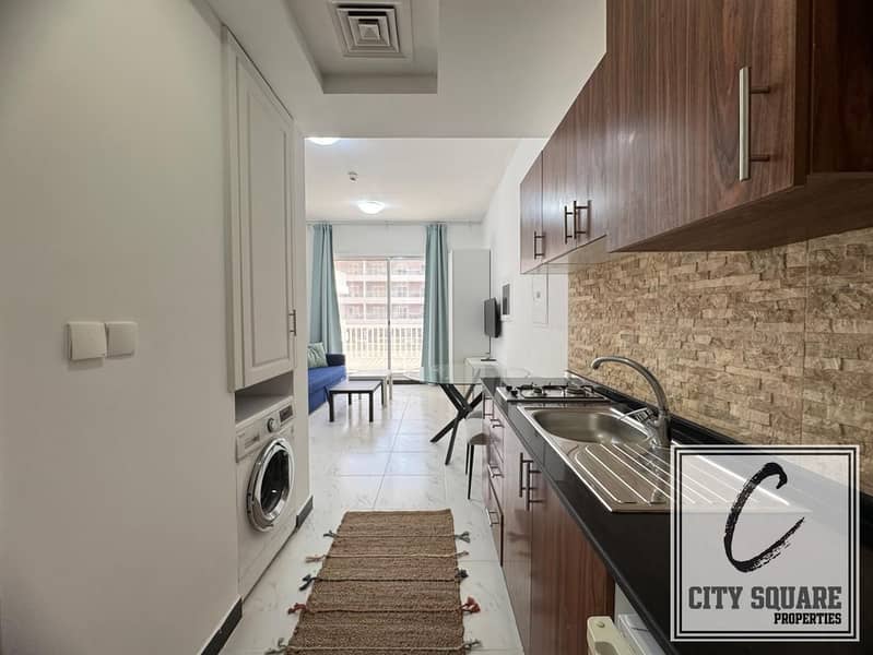 Fully Furnished | Studio | Mid floor with balcony