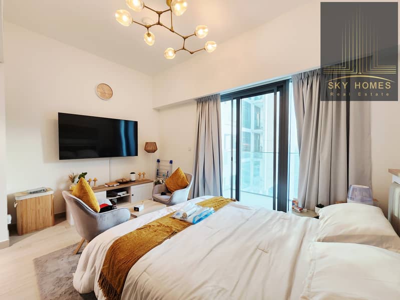 Luxury Fully Furnished Studio Apartment With Burj Khalifa view