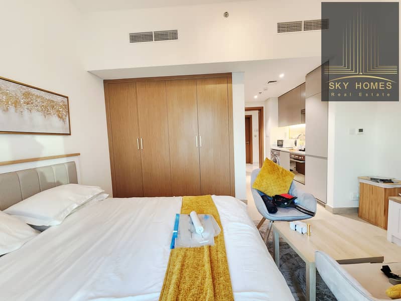 Luxury Fully Furnished Studio Apartment With Burj Khalifa view - Image 6