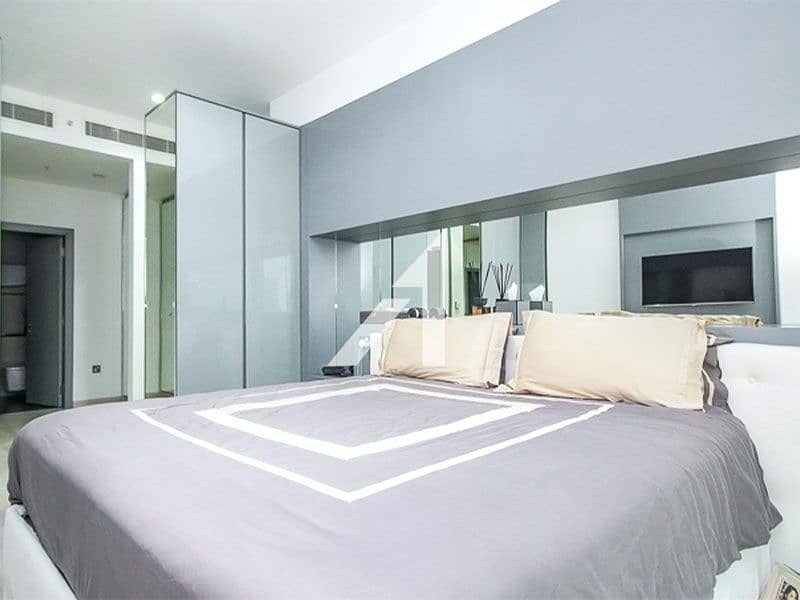 Upgraded| Furnished| Corner Unit| Vacant on Jan 15 - Image 11