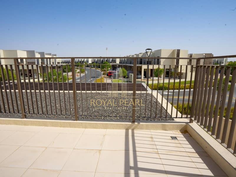 VACANT/DIRECT TO THE POOL/SINGLE ROW/PRIVATE GARDEN - Image 18