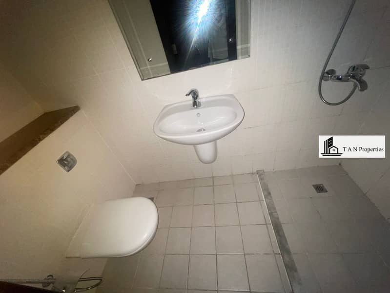 Chiller Free 2BHK+ Maid in JLT - Image 12