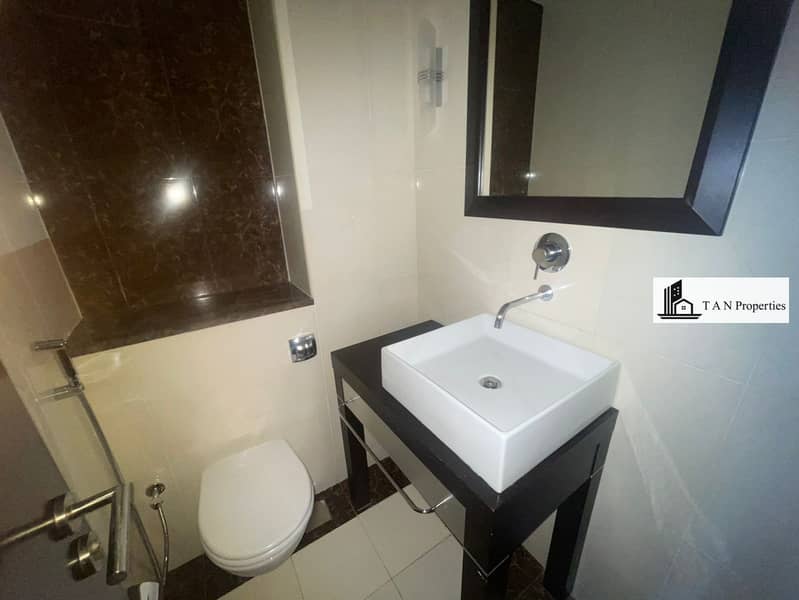 Chiller Free 2BHK+ Maid in JLT - Image 15
